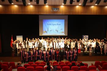 Fizyoterapi ve Rehabilitasyon Bölümümüzde Önlük Giyme Töreni Gerçekleştirildi