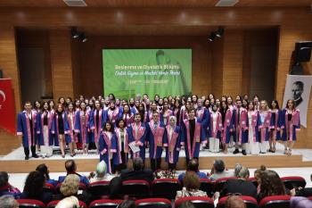 Beslenme ve Diyetetik Bölümümüzde “Önlük Giyme ve Mesleki Yemin Töreni” Düzenlendi