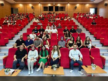 “Bugün Olsaydı, Neyi Farklı Yapardım?” Akran Deneyim Paylaşımı Etkinliği Gerçekleştirildi